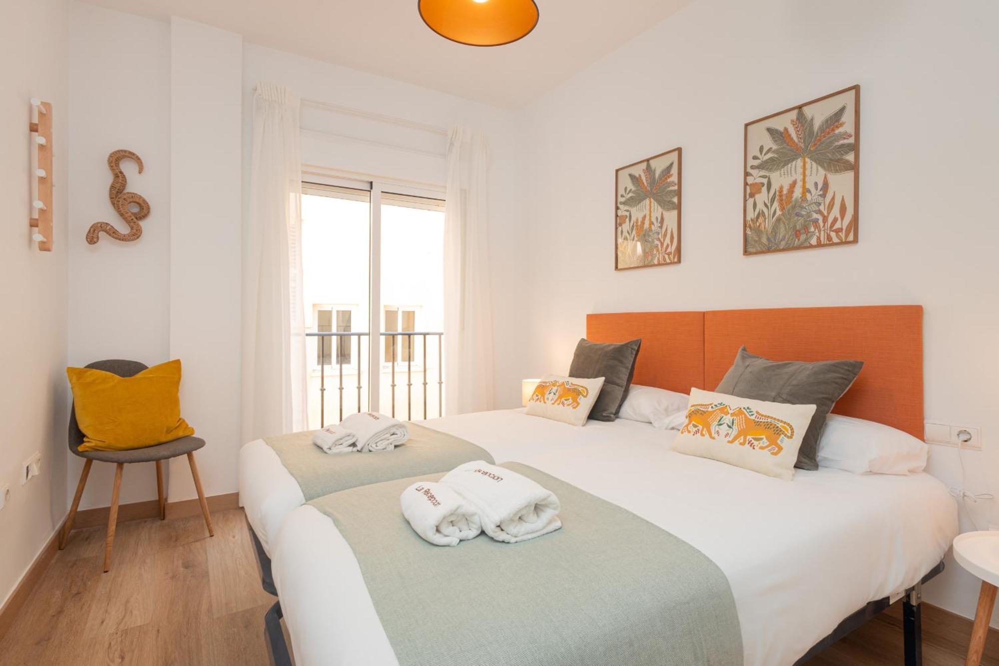 C21 Trendy 2 Bdr & Parking Downtown Apartment มาลากา ภายนอก รูปภาพ